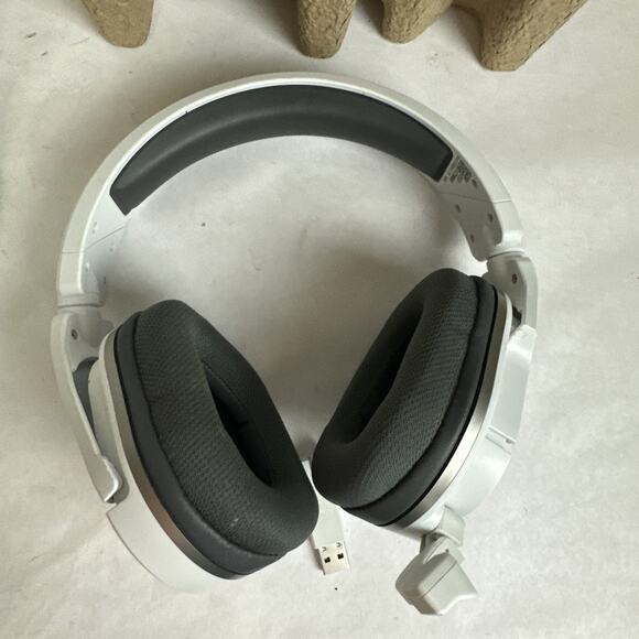 Turtle Beach Stealth 600 Gen 2 USB for Xbox Series X|S USB turns on Headset dont - Picture 4 of 8